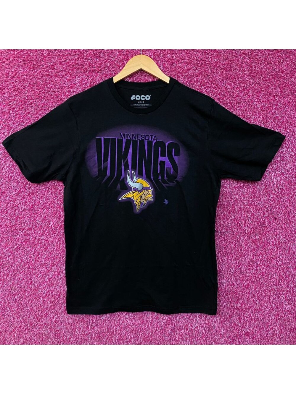 FOCO Minnesota Vikings Logo Graphic T-Shirt Large